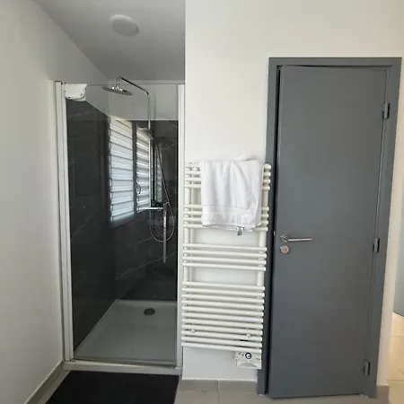 Cdc Stables * Antibes